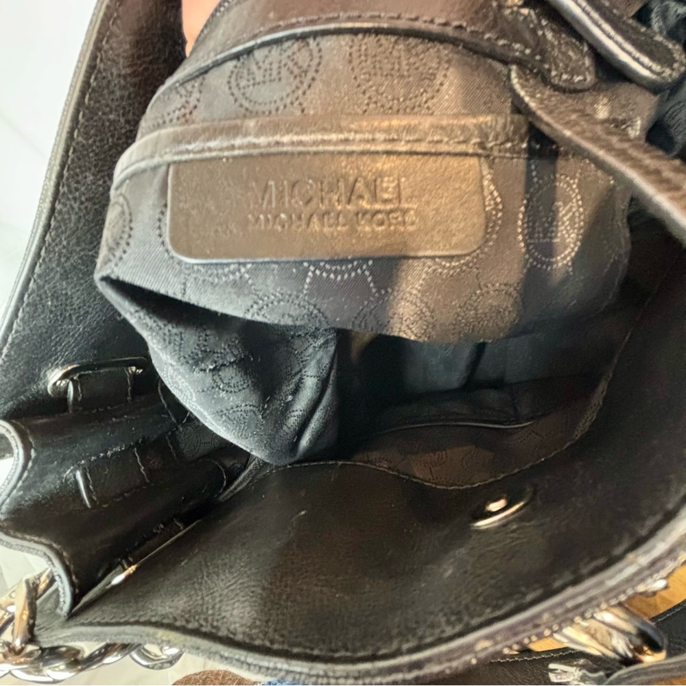 Michael Kors Hamilton Satchel in black saffiano leather - Picture 9 of 14